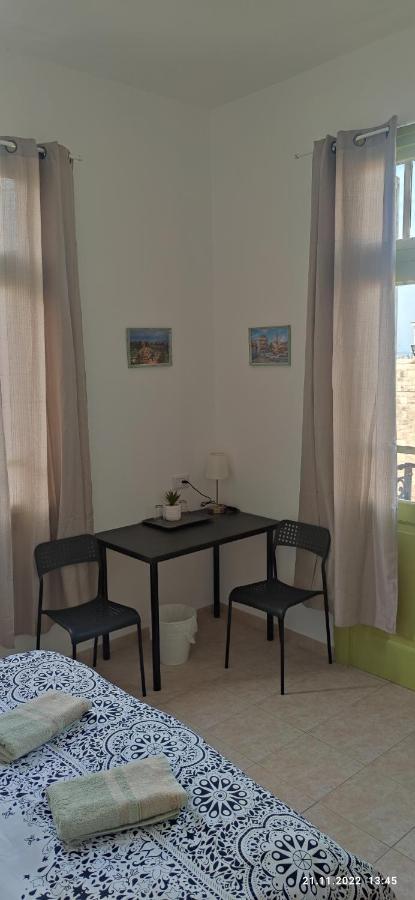 Apartments Comfy - For A Quiet Family Holiday Haifa Buitenkant foto